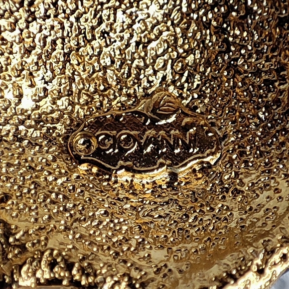 Enamel Angel Fantailed Fish Gold Tone Vintage Enamel Red Crystal Eyes Brooch - Picture 4 of 6